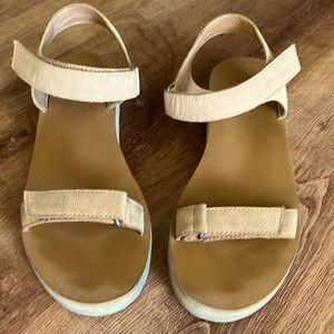 Madewell ankle strap sandals